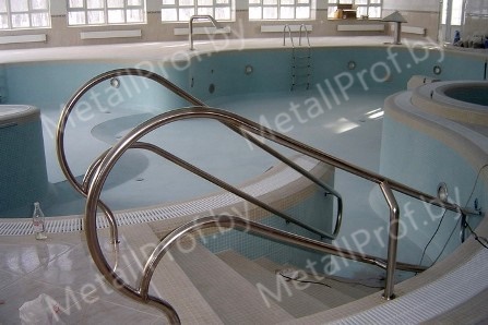 MetallProf.by. Продукция из металла и стекла. Лестницы, поручни для бассейнов.